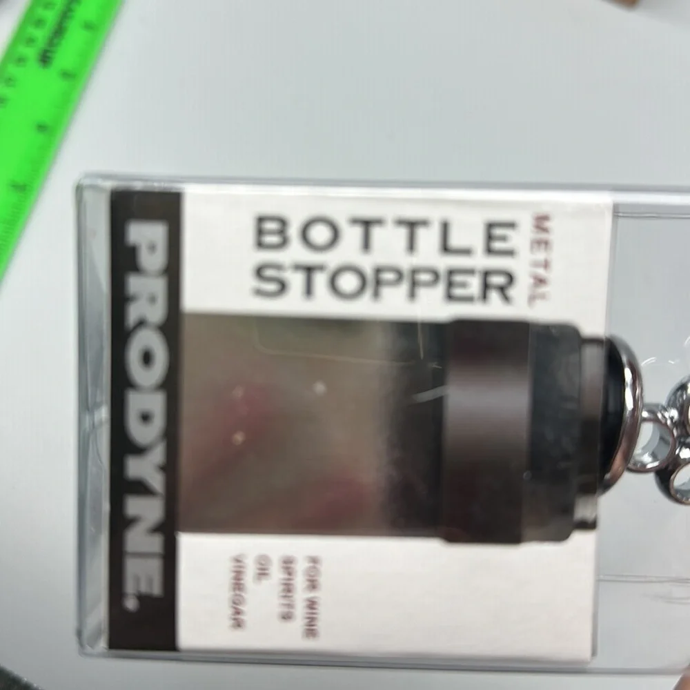 Prodyne metal bottle stopper NWT